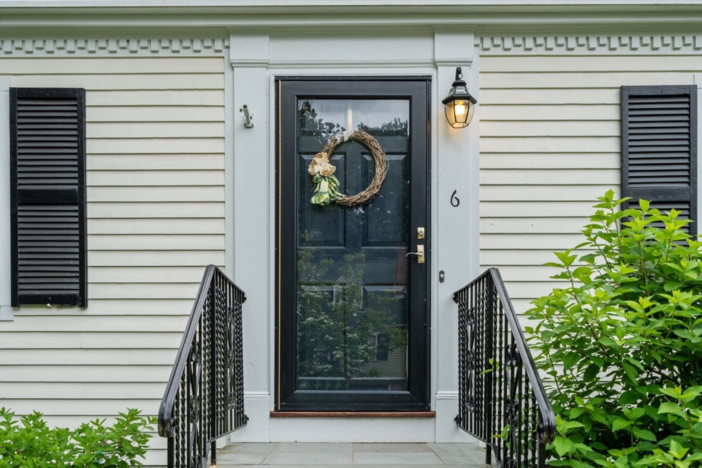6 Woodland Street