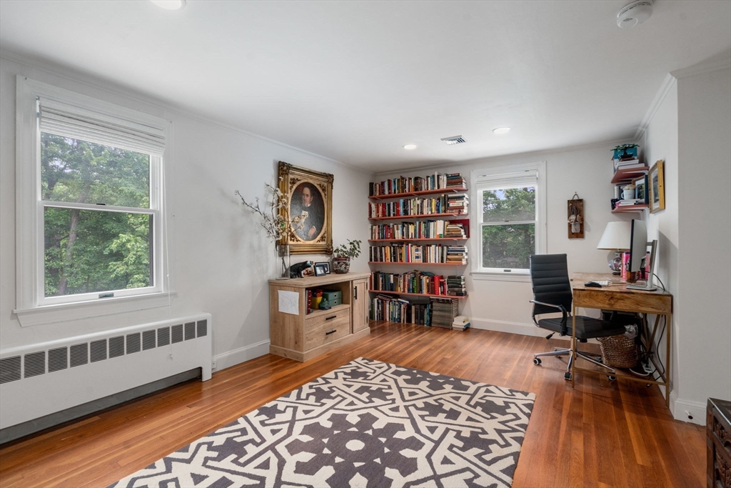 6 Woodland Street