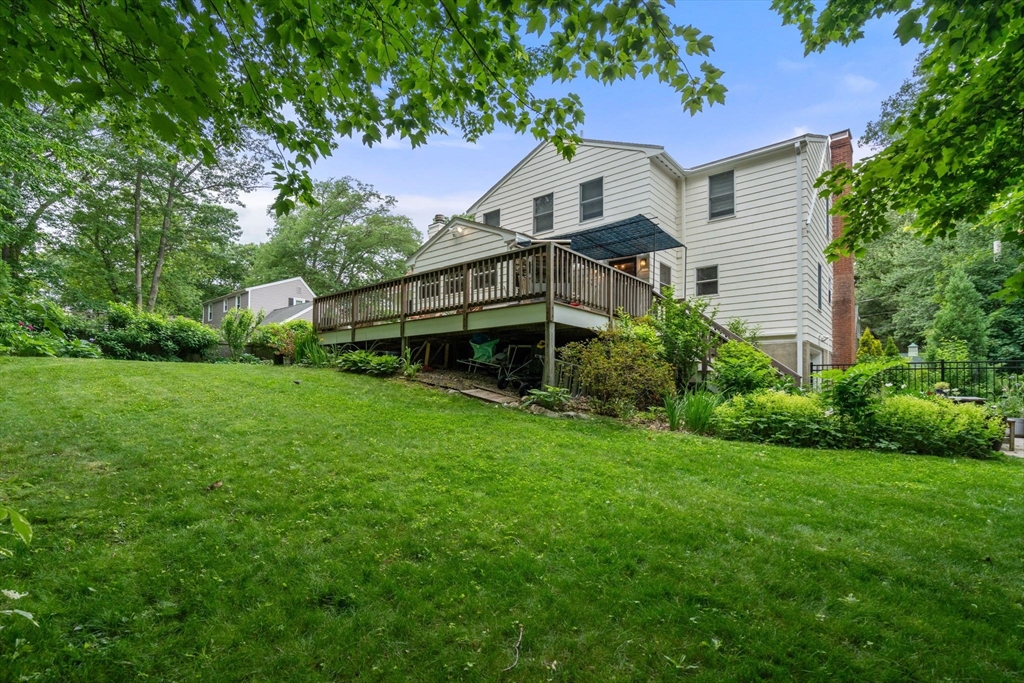 6 Woodland Street
