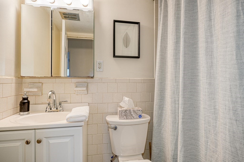 995 Massachusetts Ave # 401