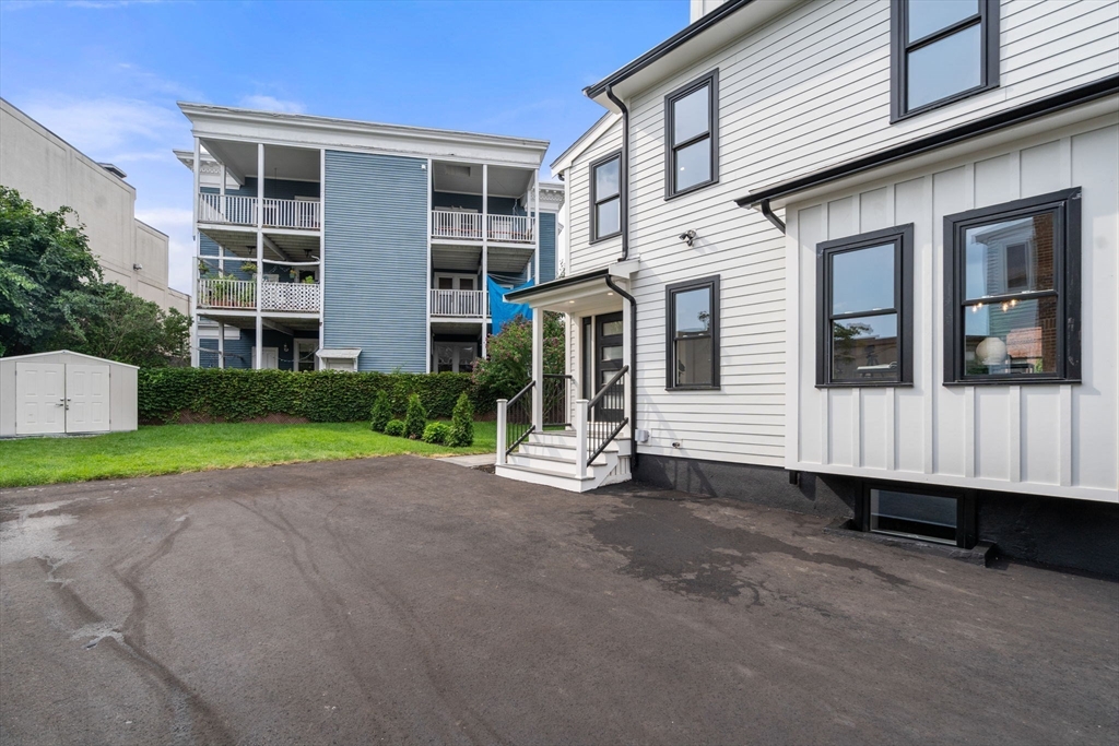 6 Belton Street # 6