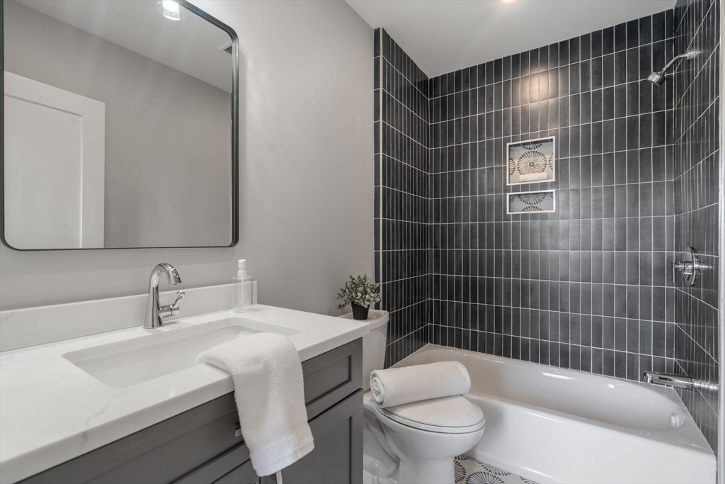 6 Belton Street # 6