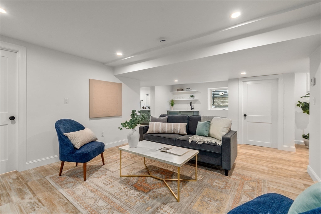 52-54 Dartmouth Street # 1