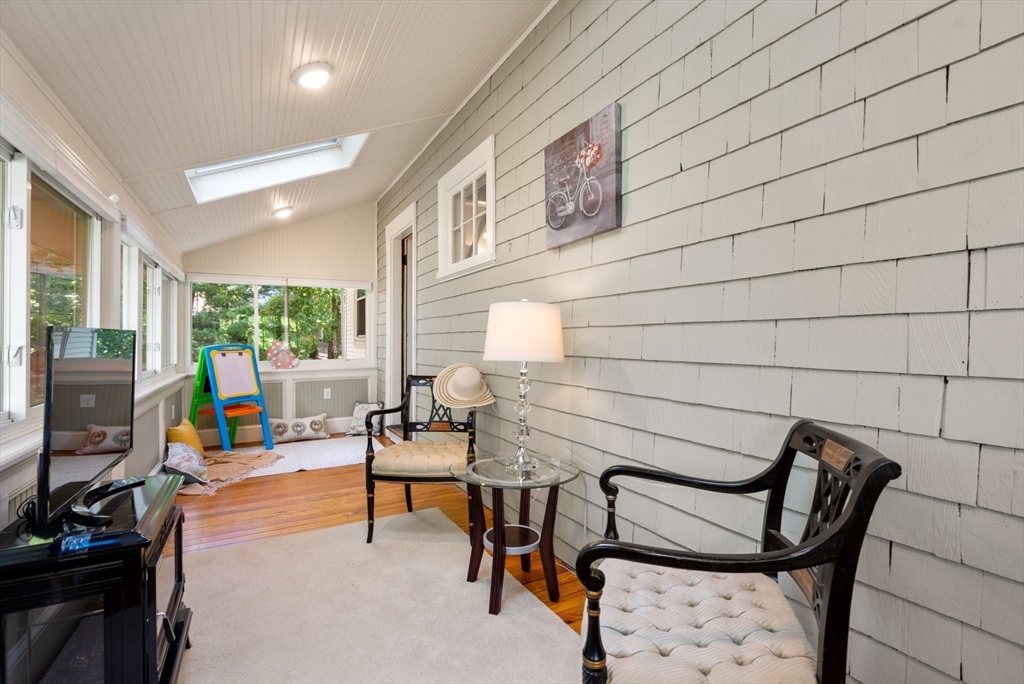 48 Florence Avenue # 2
