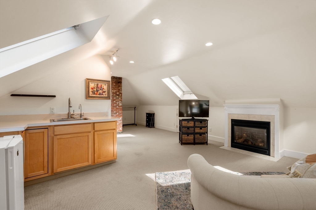 48 Florence Avenue # 2