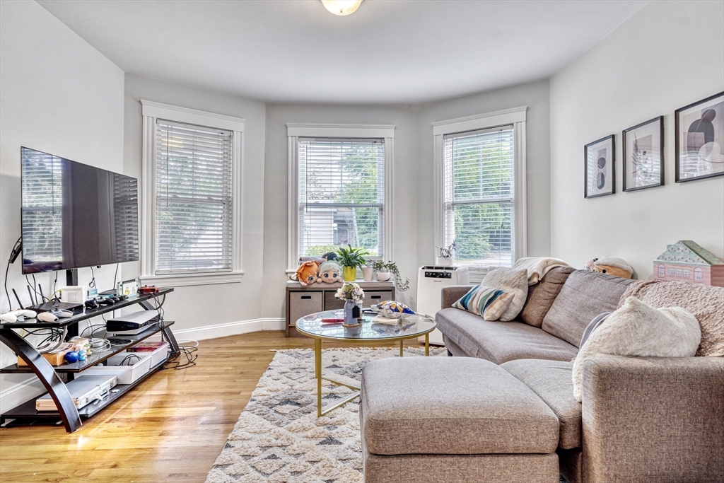 50 Conwell Ave