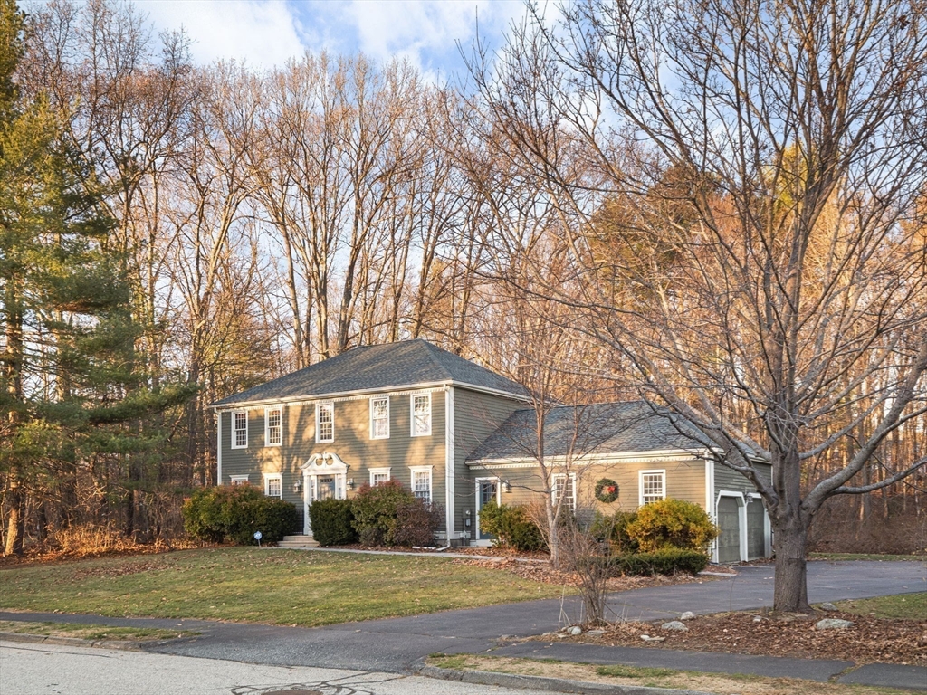 10 Lamplighter Drive