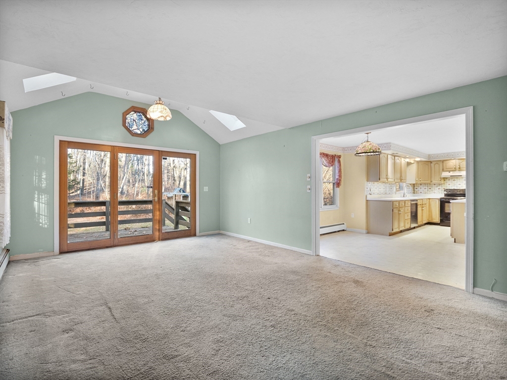 10 Lamplighter Drive