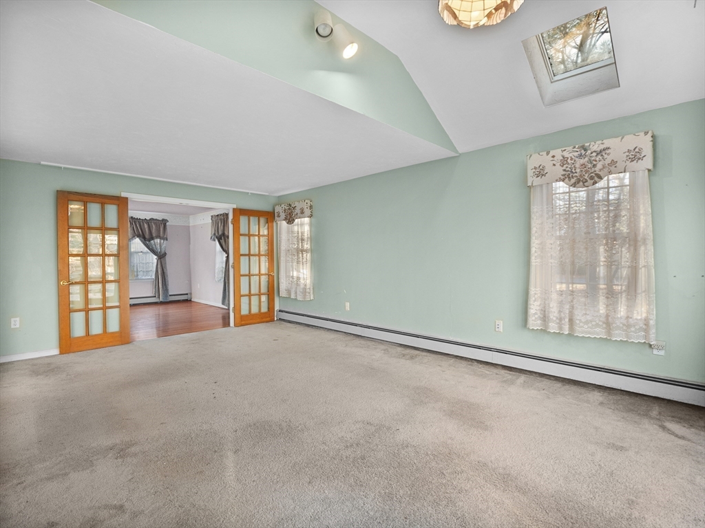10 Lamplighter Drive