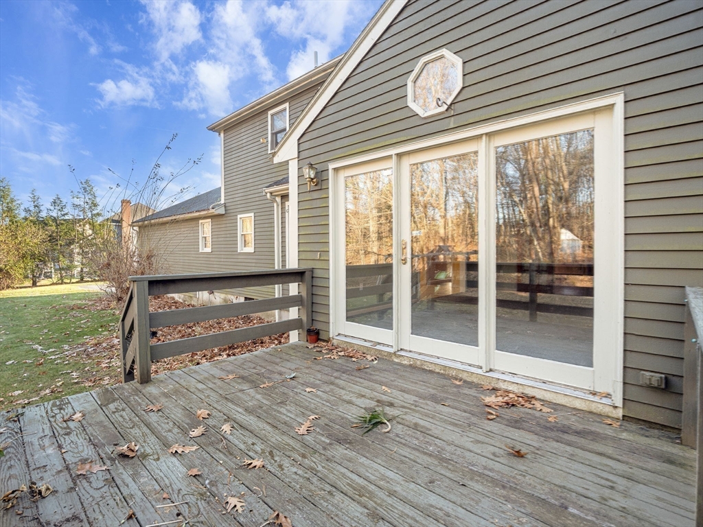 10 Lamplighter Drive