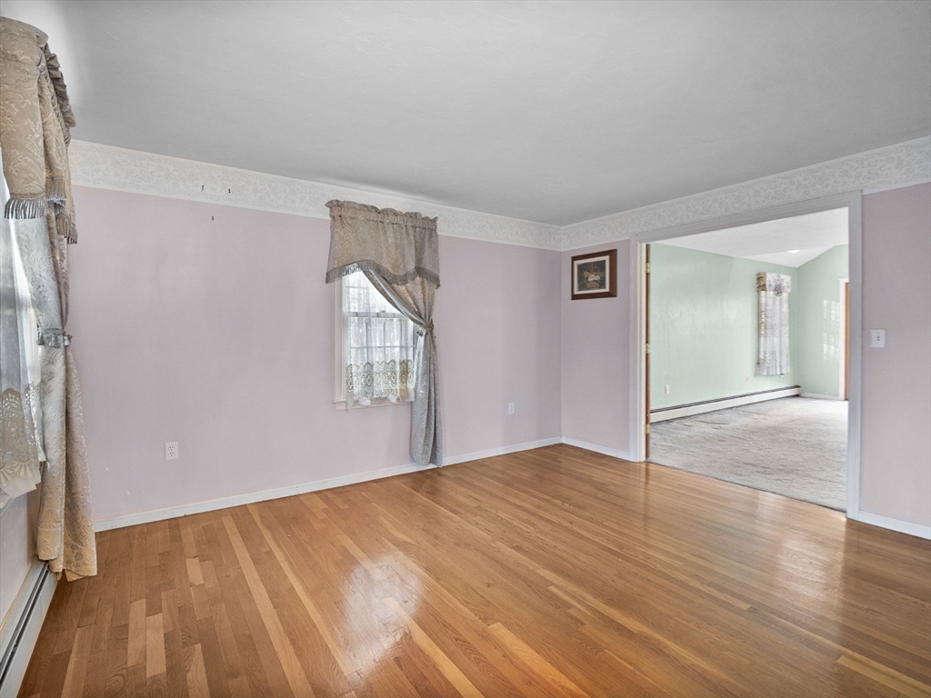 10 Lamplighter Drive