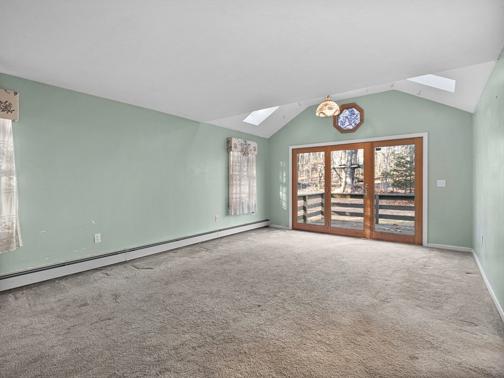 10 Lamplighter Drive