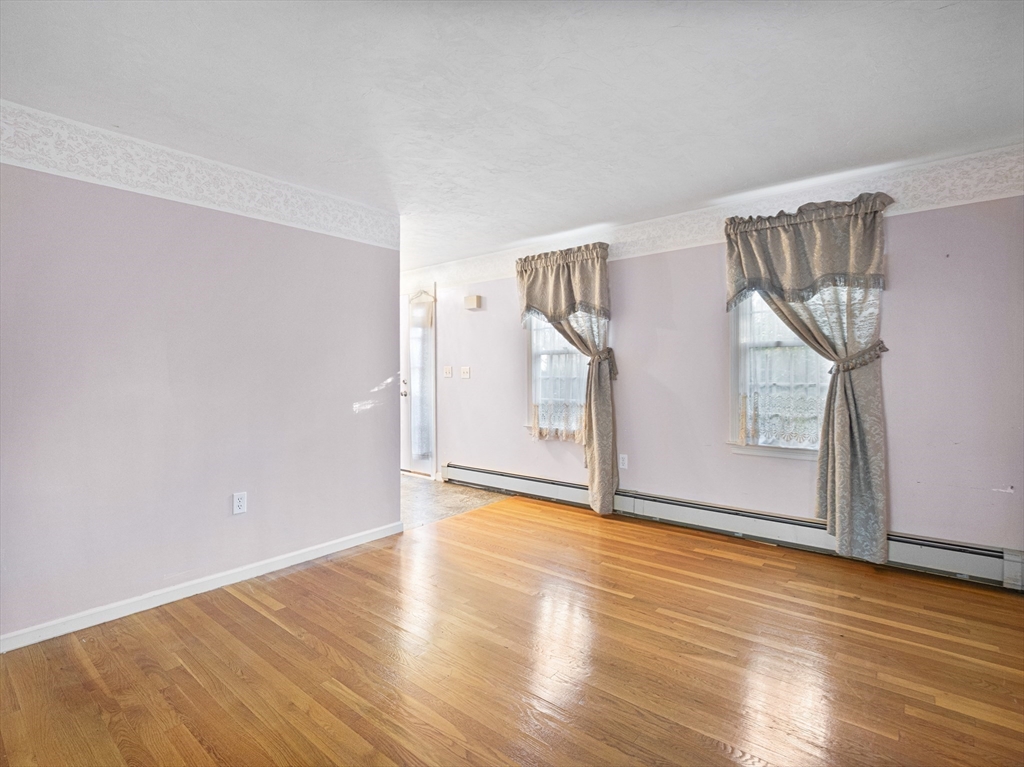 10 Lamplighter Drive