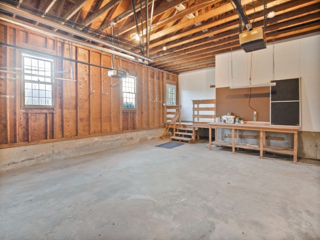 10 Lamplighter Drive