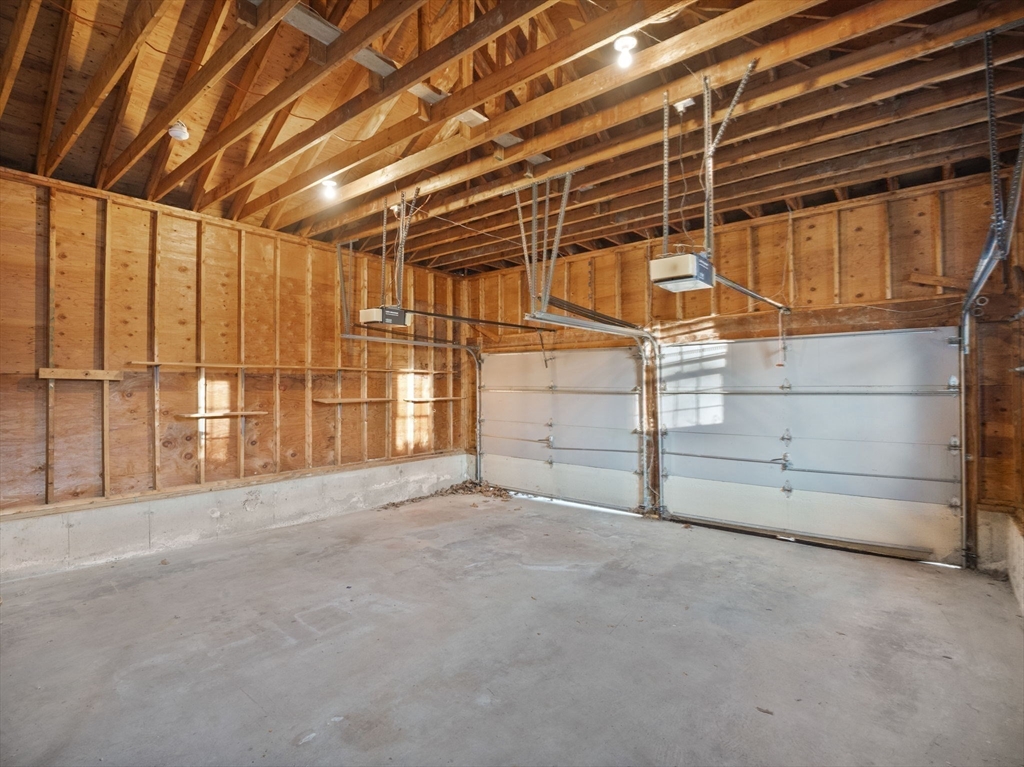 10 Lamplighter Drive