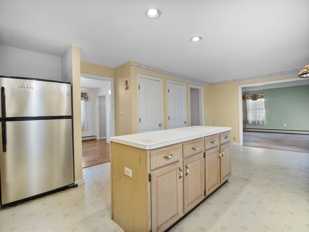 10 Lamplighter Drive