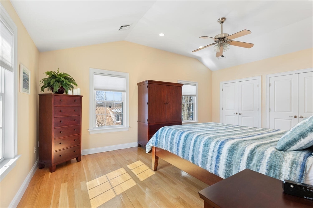 64 Wilmot St # 64