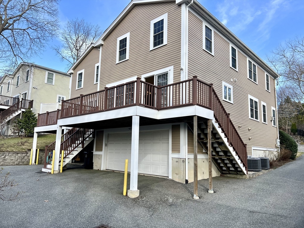 64 Wilmot St # 64