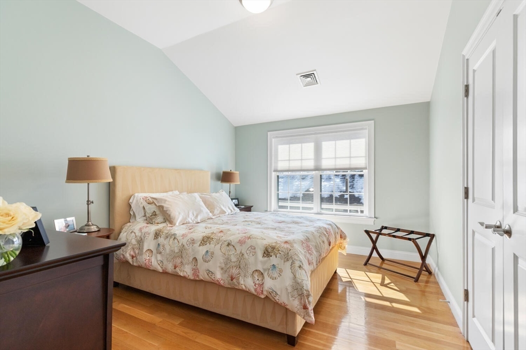64 Wilmot St # 64