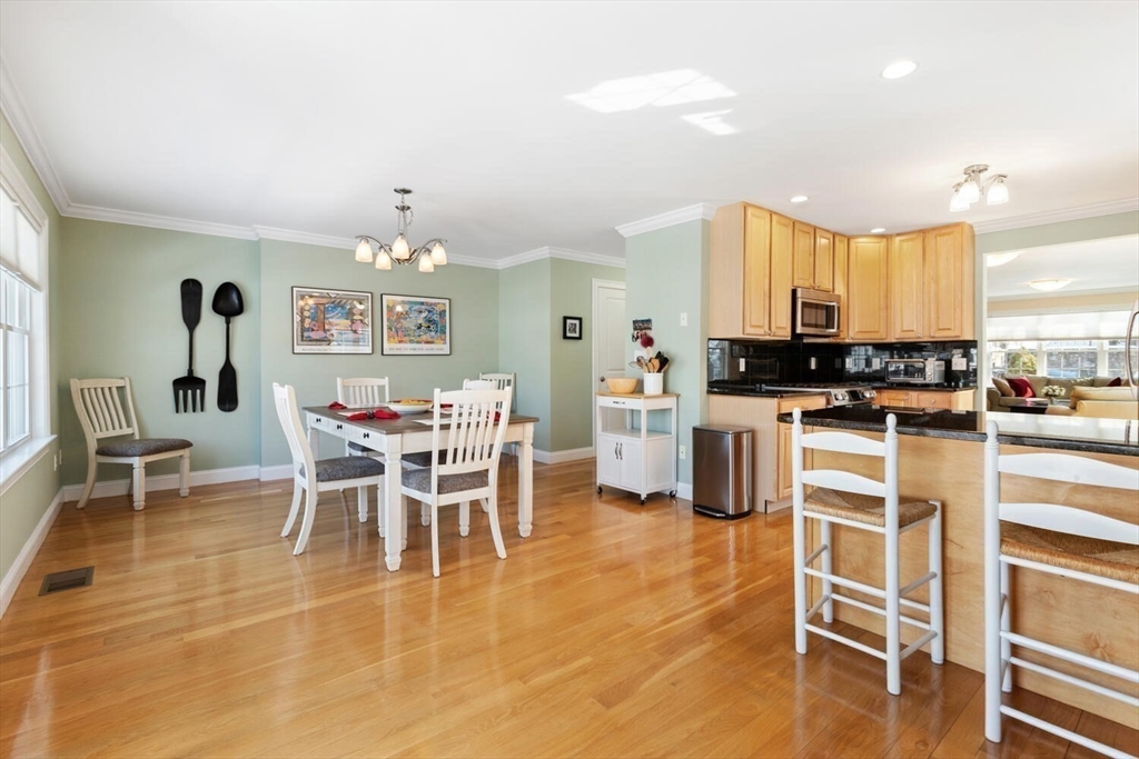 64 Wilmot St # 64