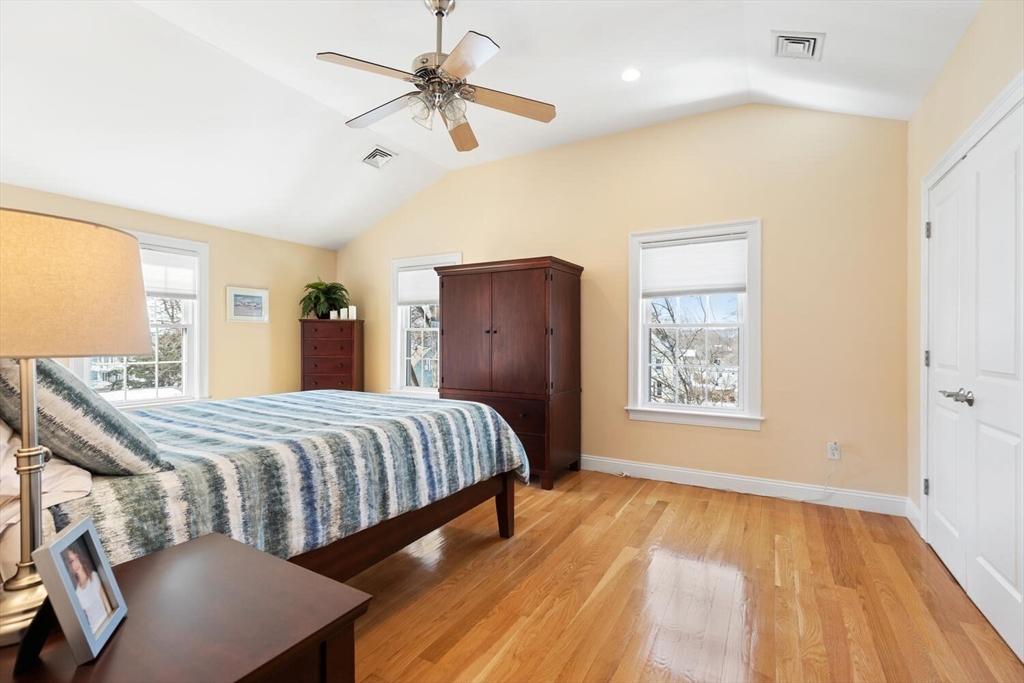 64 Wilmot St # 64