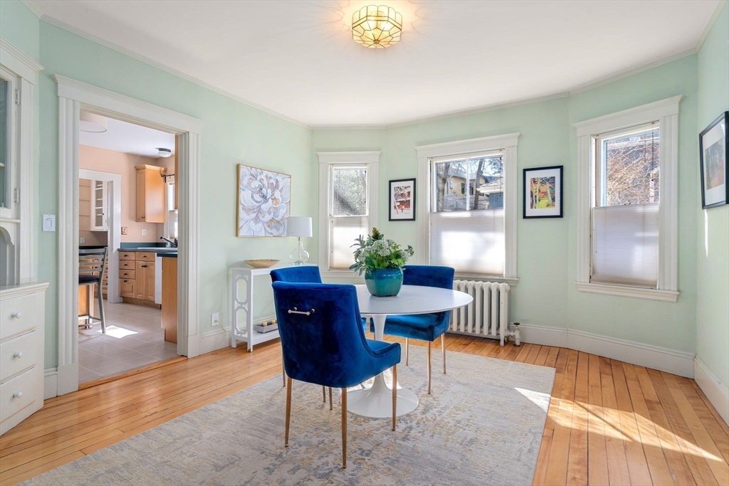 48 Florence Ave # 1