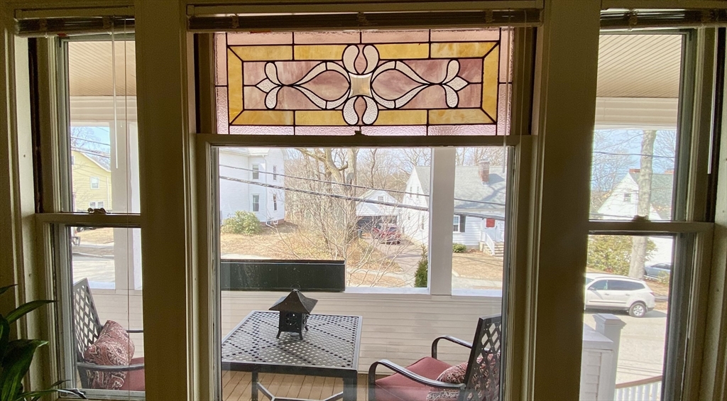 48 Florence Ave # 1