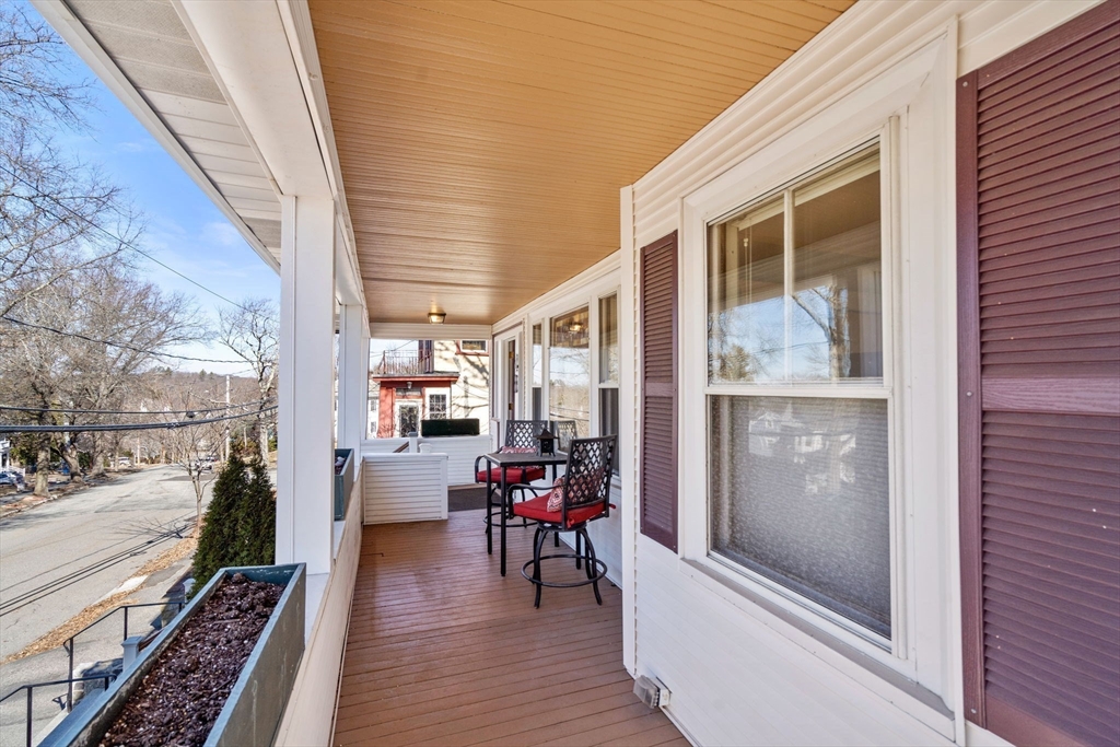 48 Florence Ave # 1