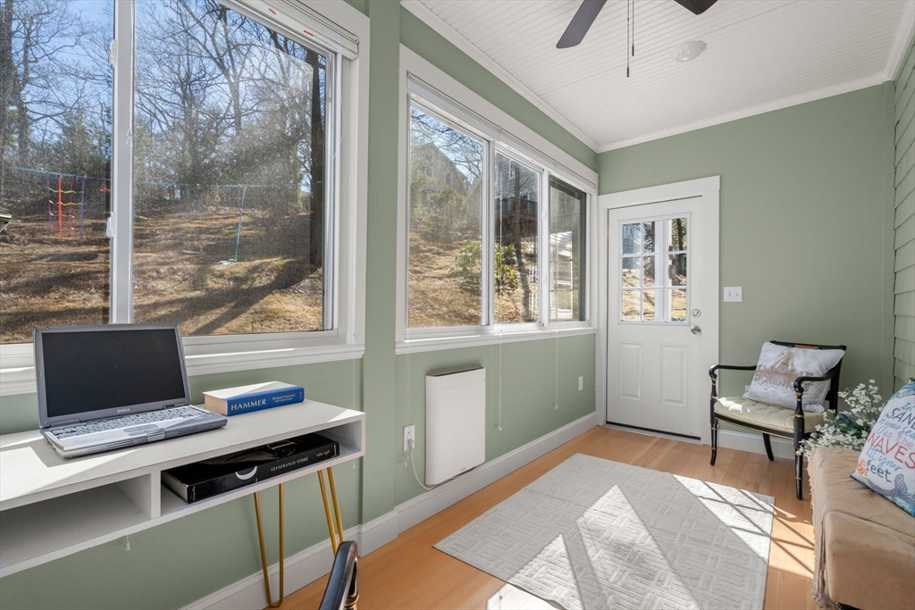 48 Florence Ave # 1
