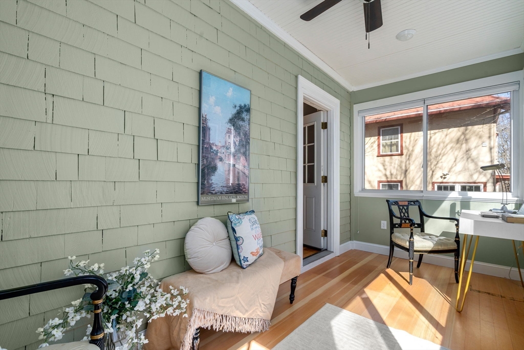 48 Florence Ave # 1