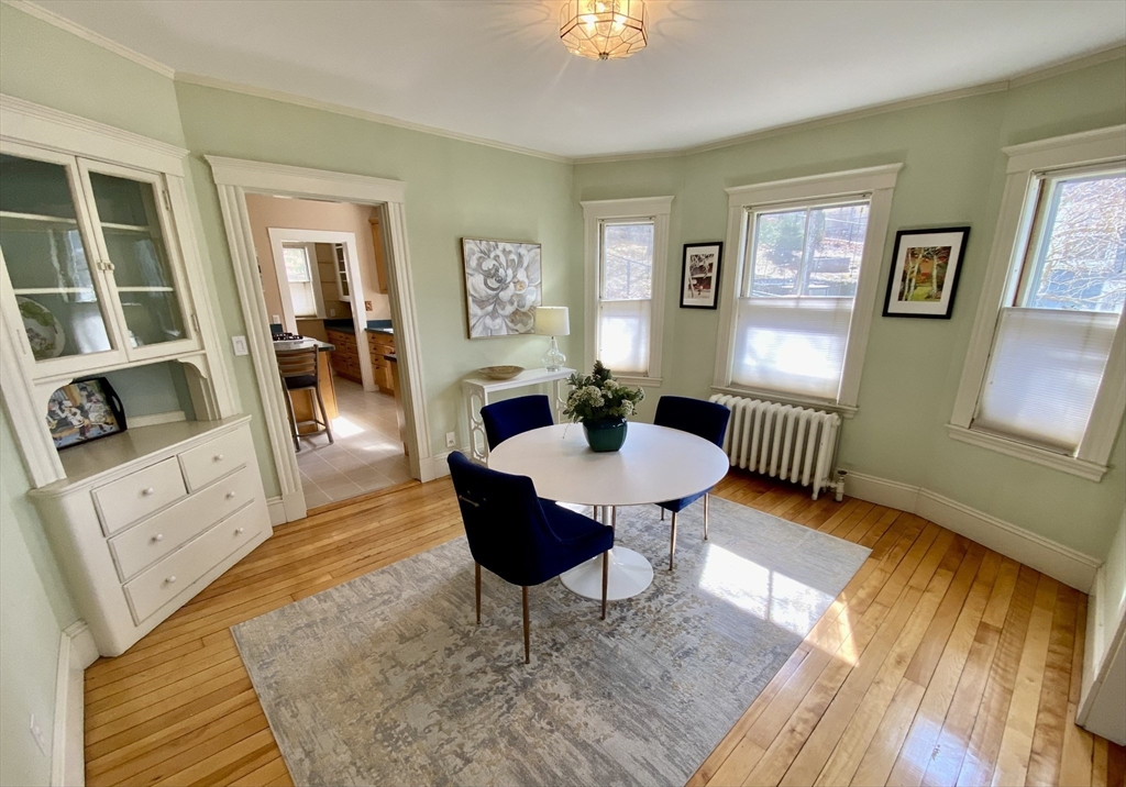 48 Florence Ave # 1