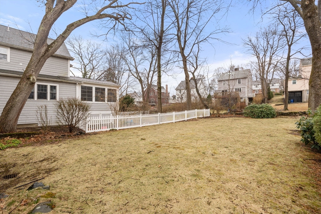 27 Hawthorne Avenue