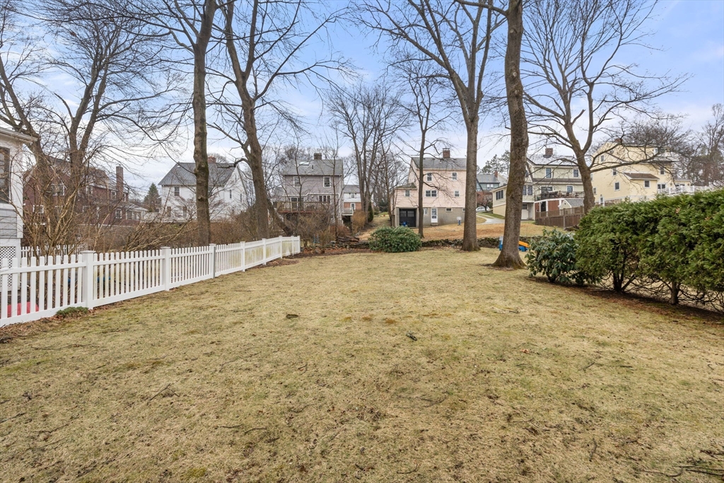 27 Hawthorne Avenue