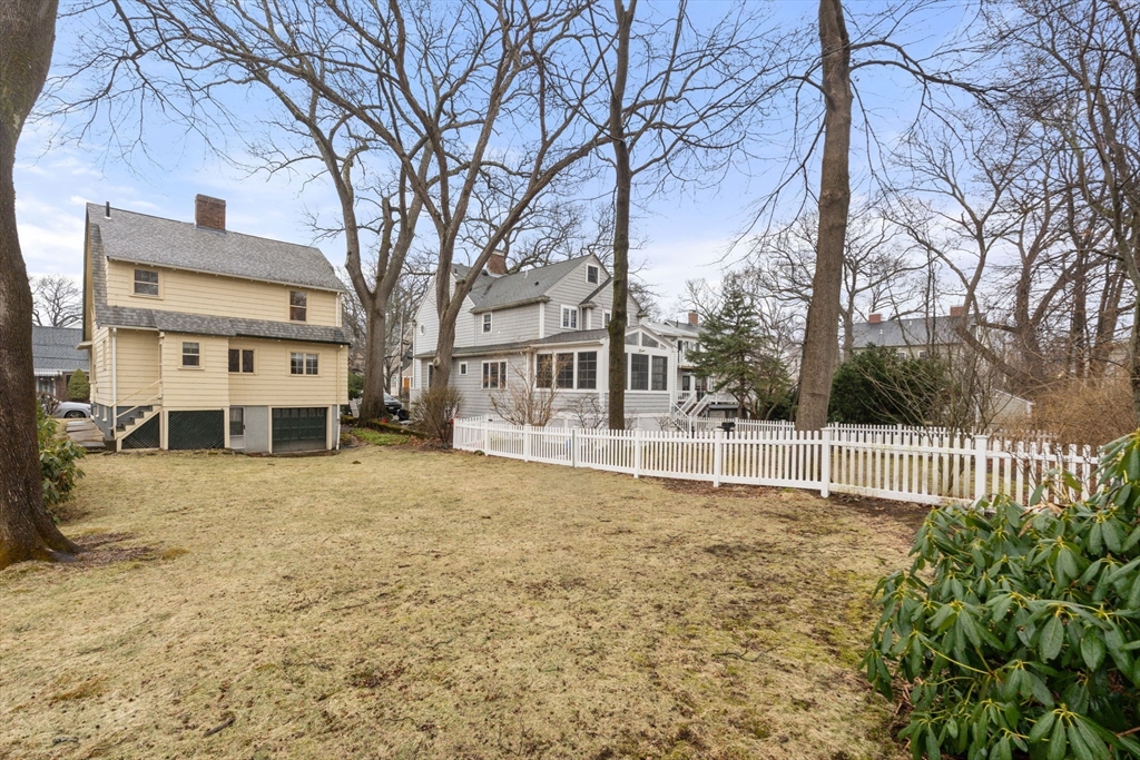 27 Hawthorne Avenue
