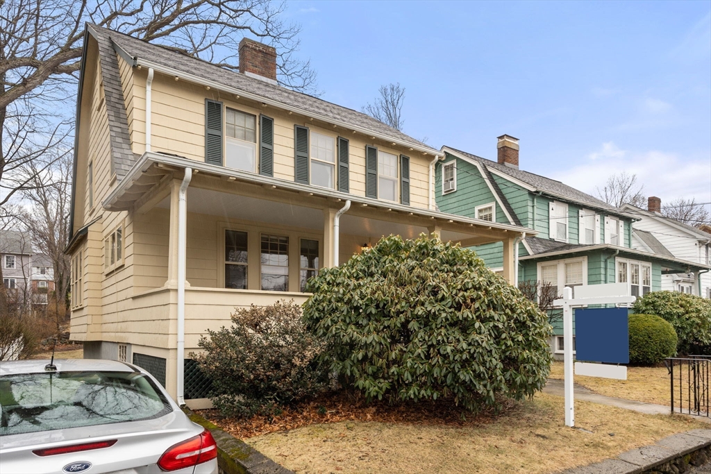 27 Hawthorne Avenue