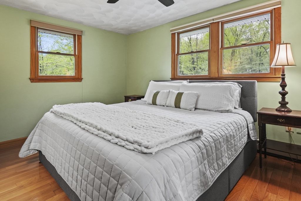 41 Lancaster Dr