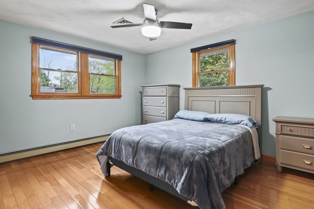 41 Lancaster Dr