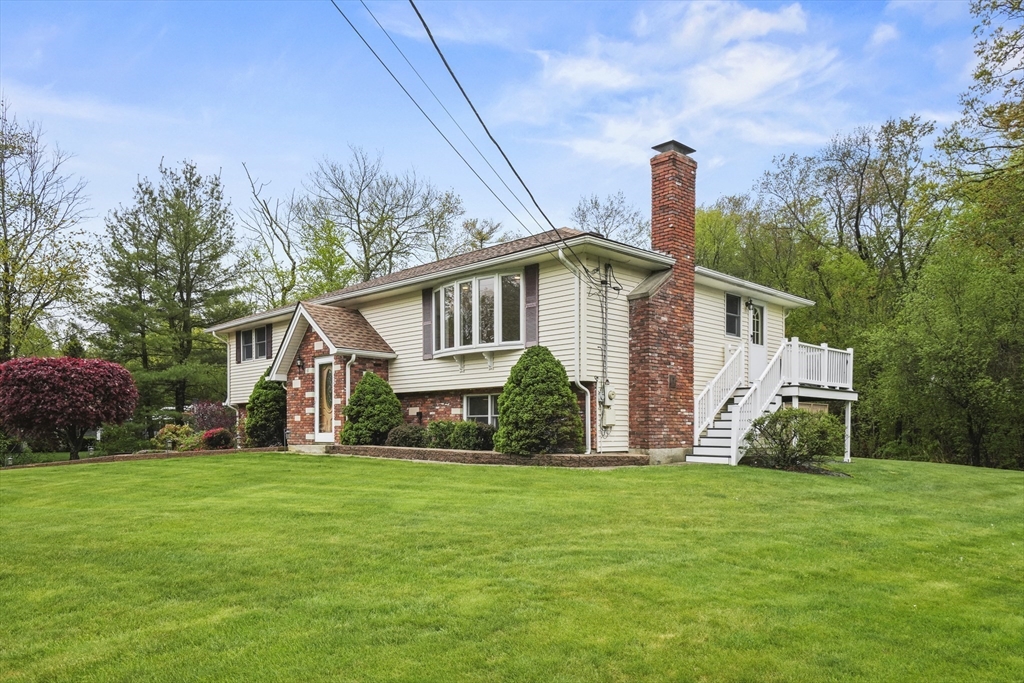 41 Lancaster Dr