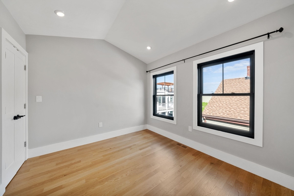 4-6 Everett Place # 2
