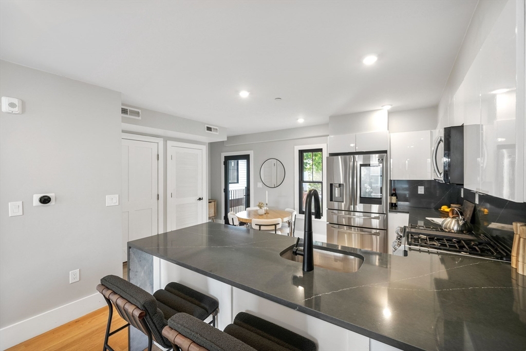 4-6 Everett Place # 2
