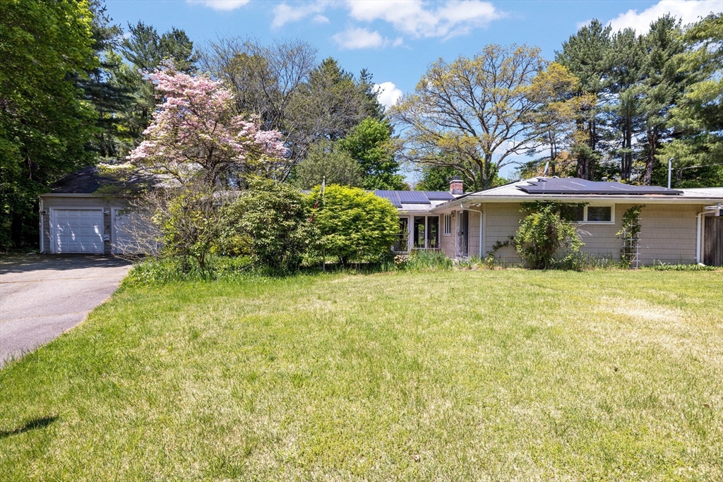 10 Elmbrook Circle