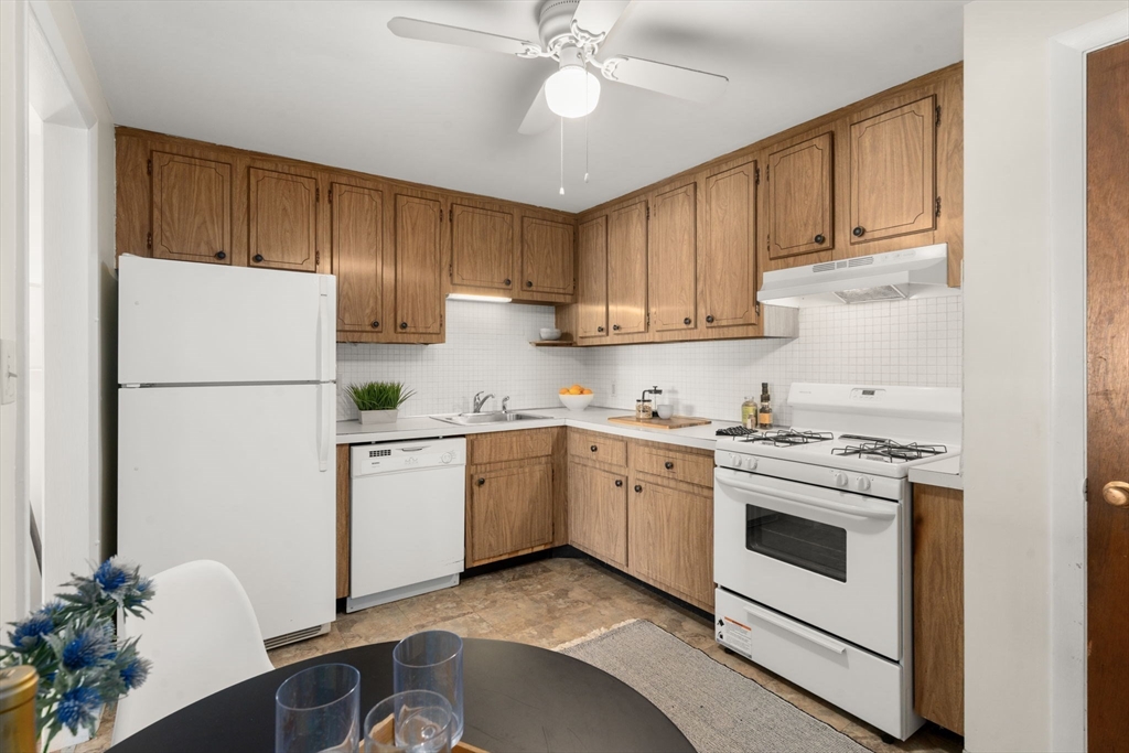 215 Massachusetts Avenue Unit: 19 (34)