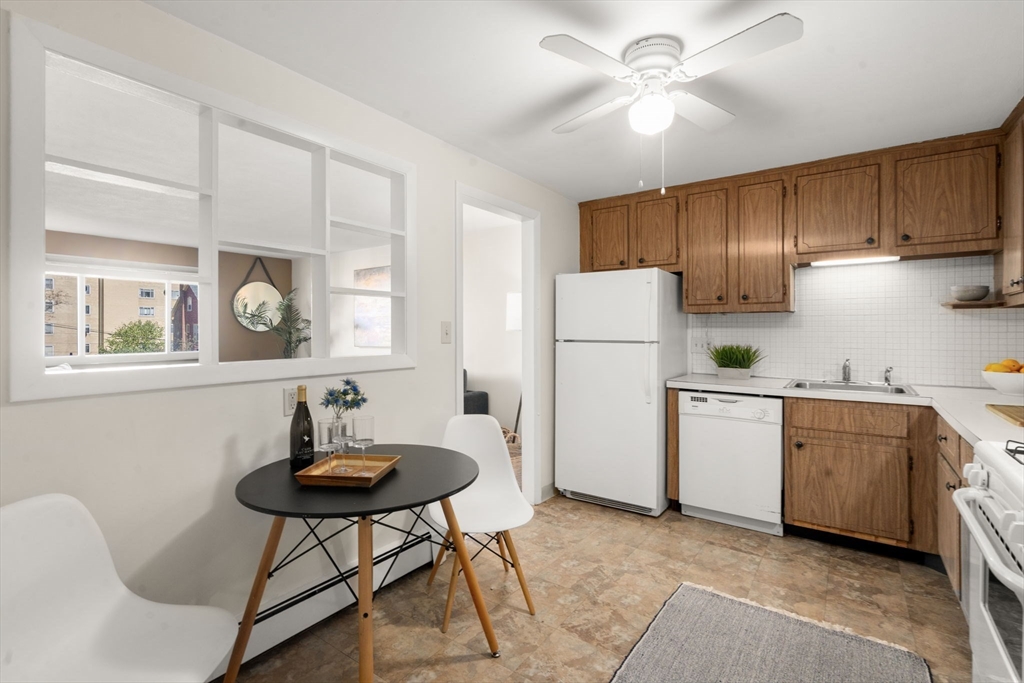 215 Massachusetts Avenue Unit: 19 (34)