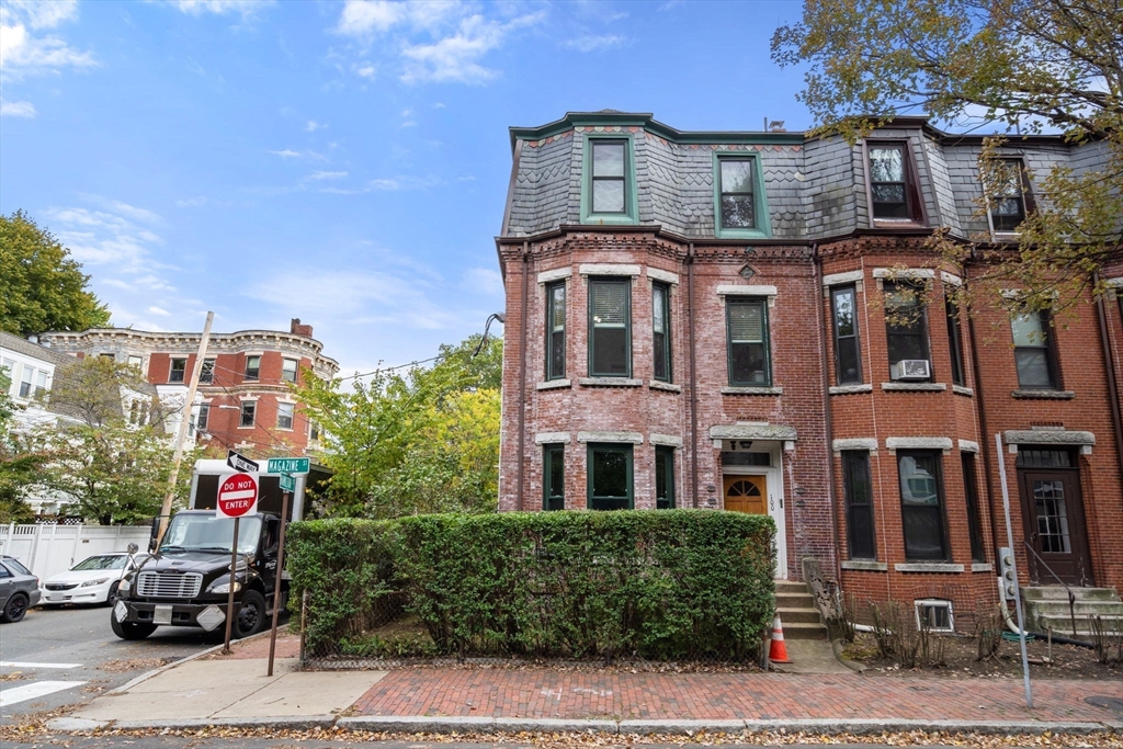 100 Magazine Street # 2, Cambridge Unit: 2