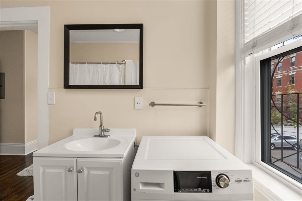 100 Magazine Street # 2, Cambridge Unit: 2