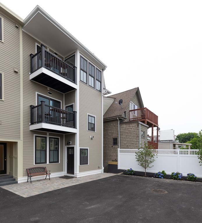 42 W Eagle Street # 2