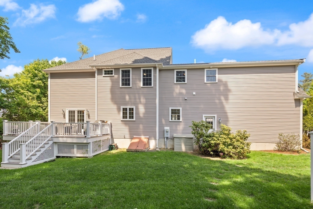162 East St