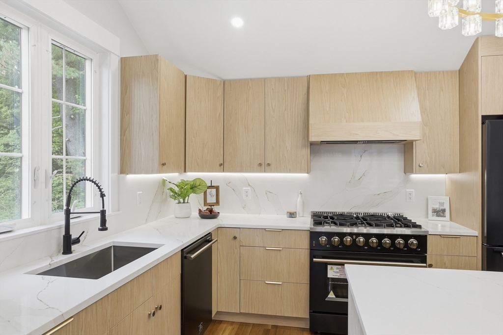 11 Bromfield Road