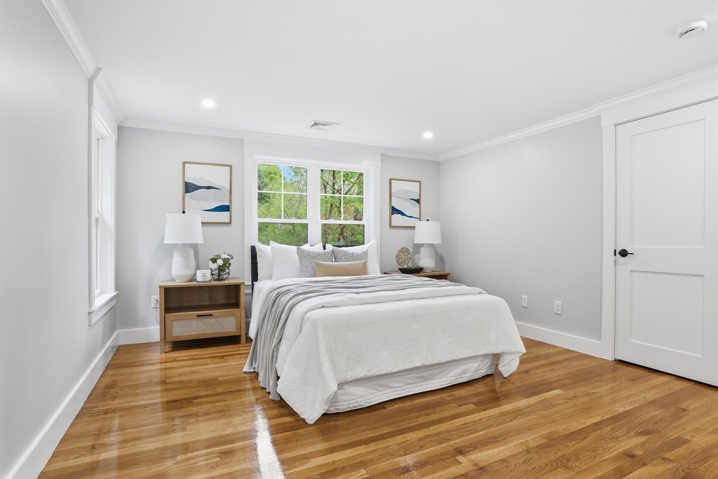 11 Bromfield Road