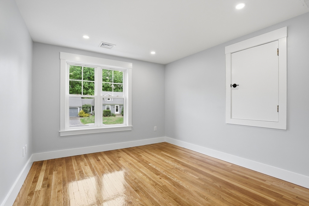 11 Bromfield Road